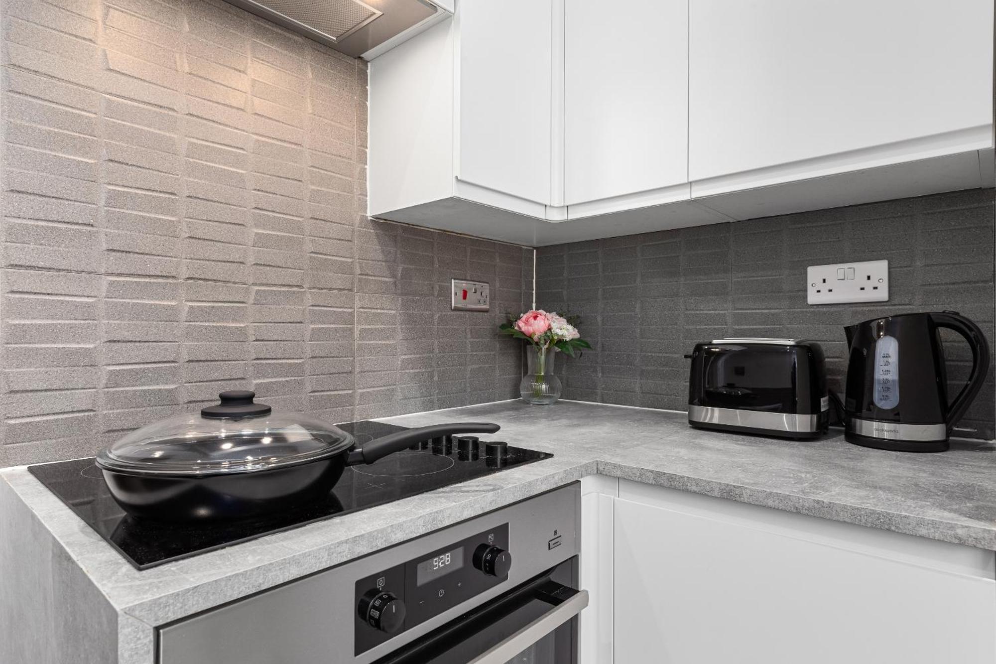 Central London Luxury, Relaxing Apartment! 2 Mins From Paddington Station! エクステリア 写真
